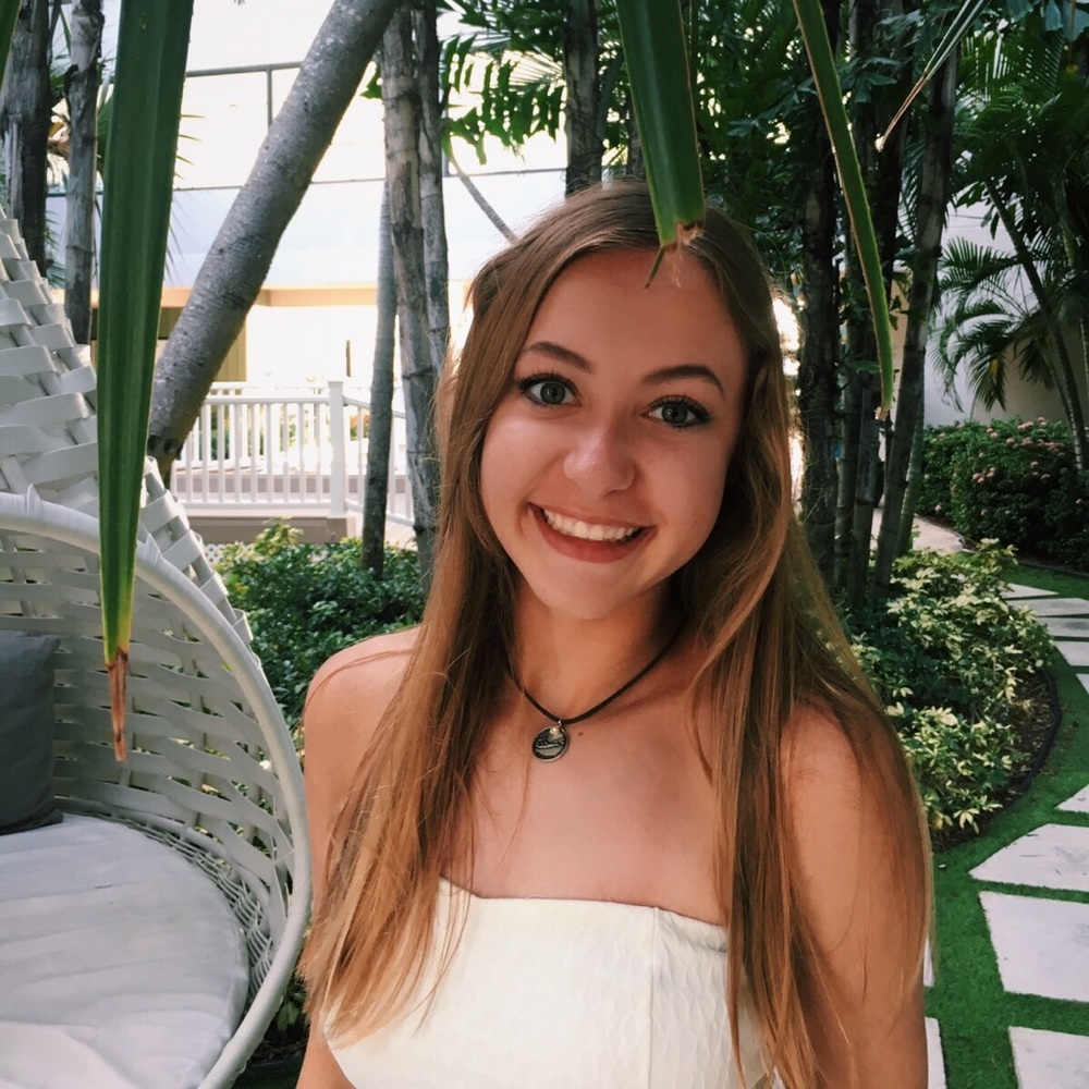 Meet your Posher, Macie